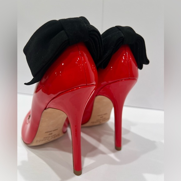 Kate Spade 4” Red Patent Leather Emana Pumps with Blackk Bow. Size 8 - Picture 3 of 7